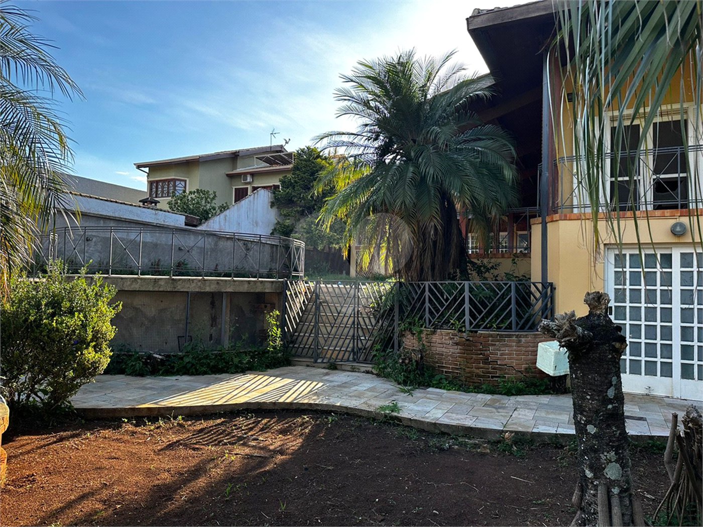 Casa à venda com 4 suítes em Vila Petrópolis, Atibaia, SP