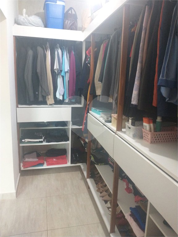 Sobrado à venda com 3 quartos, sendo 1 suíte,  em Jardim Universo, Mogi das Cruzes, SP