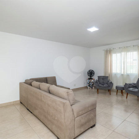 Sobrado à venda com 3 quartos, sendo 1 suíte, em Chácara Santo Antônio, São Paulo, SP