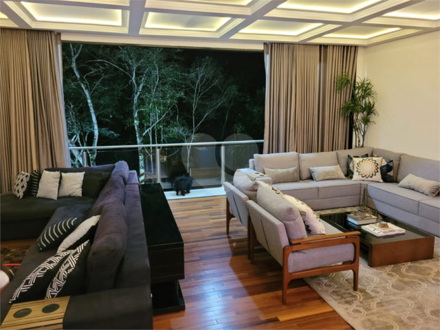 Casa à venda com 4 suítes no condomínio Jardim Itatinga, São Paulo - SP
