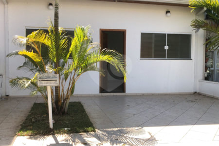 Casa à venda com 3 quartos, sendo 1 suíte, no condomínio Vista Verde, Indaiatuba - SP