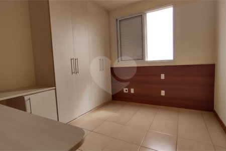 Apartamento à venda com 3 quartos, sendo 1 suíte, no Centro, Araraquara, SP