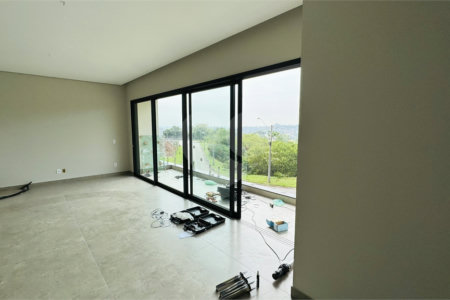 Casa à venda com 3 suítes no condomínio Santa Isabel I, Louveira - SP