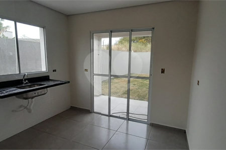 Casa à venda com 2 suítes em Vila Santa Helena, Atibaia, SP