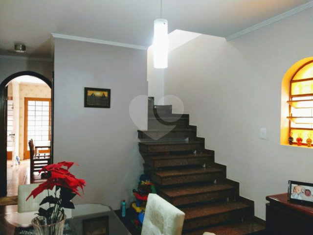 Sobrado à venda com 4 quartos, sendo 1 suíte,  em Limão, São Paulo, SP