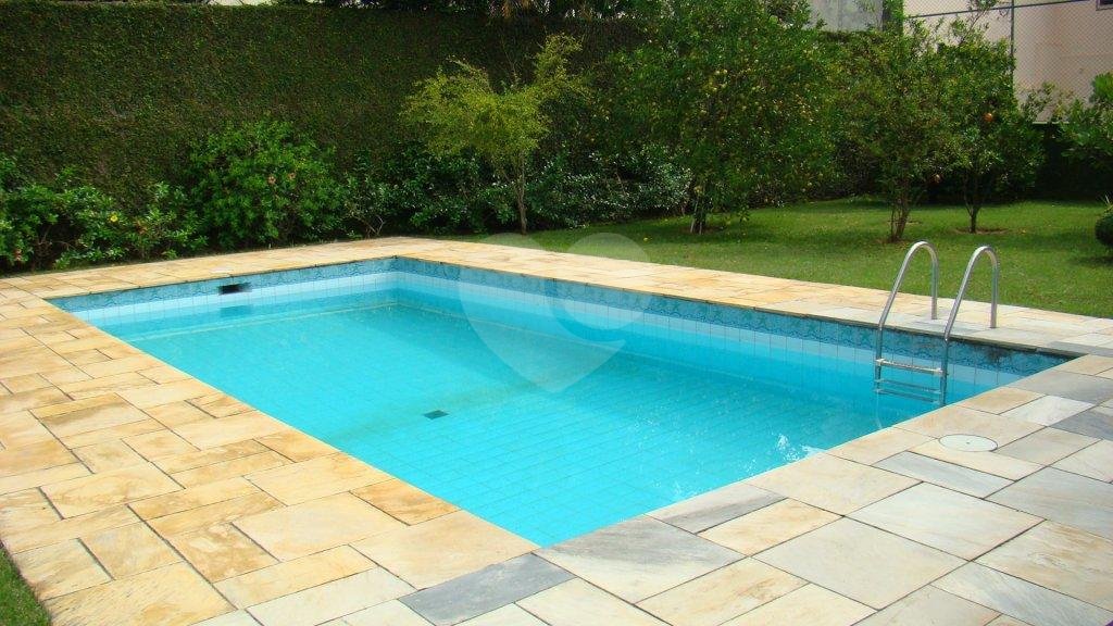 Sobrado à venda com 4 quartos, sendo 2 suítes,  em Alto da Boa Vista, São Paulo, SP