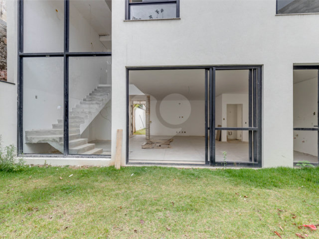 Casa à venda com 4 suítes no condomínio Ocean Village, São Paulo - SP