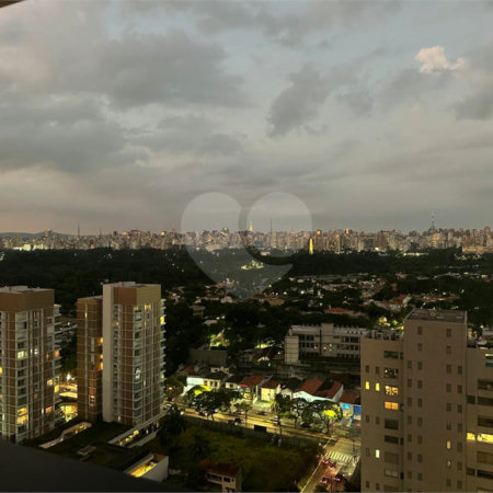 Apartamento à venda com 3 quartos, sendo 2 suítes, em Moema, São Paulo, SP