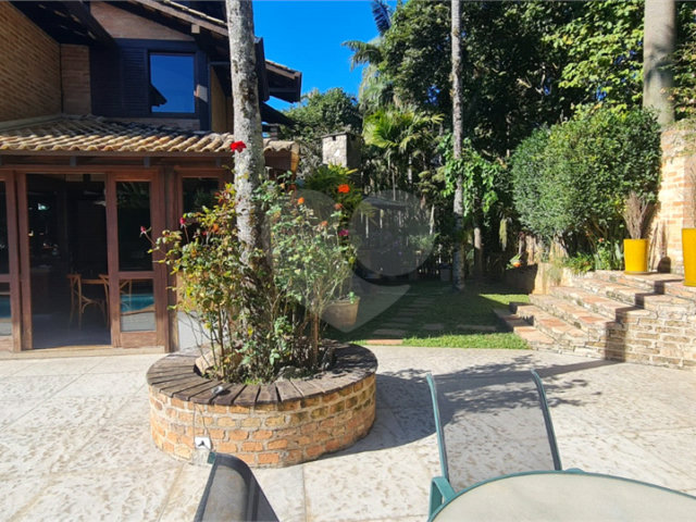 Casa à venda com 4 suítes em Serra da Cantareira, Mairiporã, SP