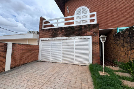 Sobrado à venda com 4 quartos, sendo 3 suítes, em Jardim América, Ribeirão Preto, SP