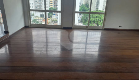 Apartamento à venda com 3 quartos, sendo 1 suíte,  em Jardim Paulista, São Paulo, SP