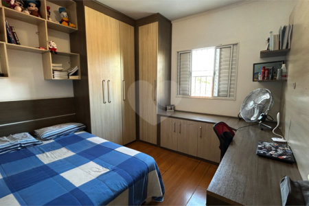 Sobrado à venda com 3 quartos, sendo 2 suítes, em Cidade São Francisco, São Paulo, SP