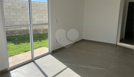 Casa à venda com 3 quartos, sendo 1 suíte,  no condomínio Residencial Vila Amarone, Sorocaba - SP
