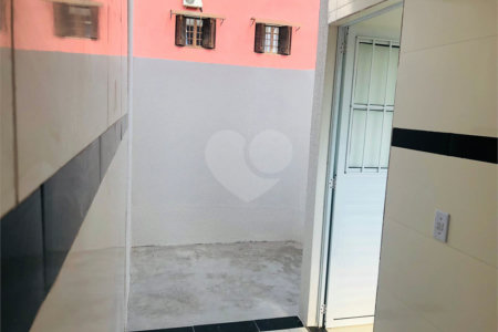 Casa à venda com 2 quartos no condomínio Residencial Turim, Mogi das Cruzes - SP