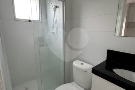 Apartamento à venda ou para alugar com 2 quartos, sendo 1 suíte, em Vila Assunção, Santo André, SP