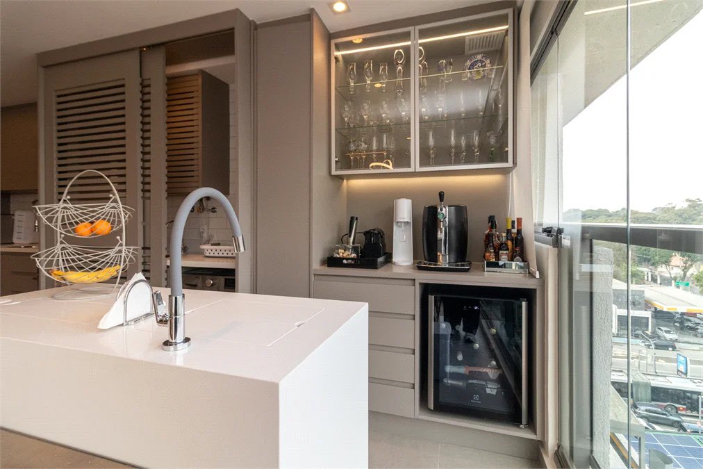 Apartamento à venda com 2 suítes em Santo Amaro, São Paulo, SP
