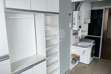 Apartamento à venda com 2 quartos, sendo 1 suíte,  em Vila Andrade, São Paulo, SP