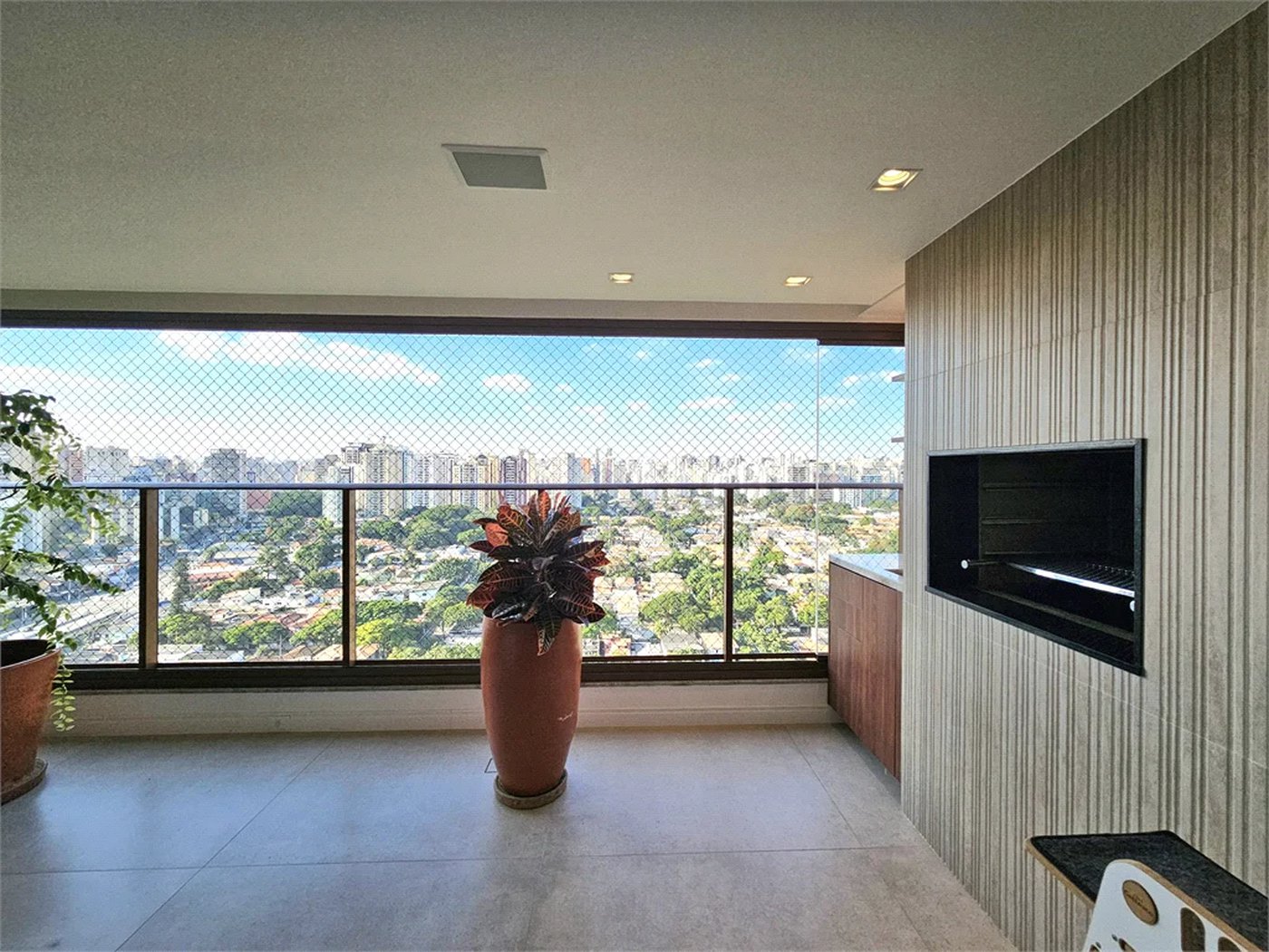 Apartamento à venda com 3 suítes em Brooklin Novo, São Paulo, SP