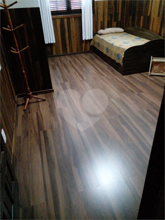 Casa à venda com 2 quartos, sendo 1 suíte,  no condomínio Aruã, Mogi das Cruzes - SP