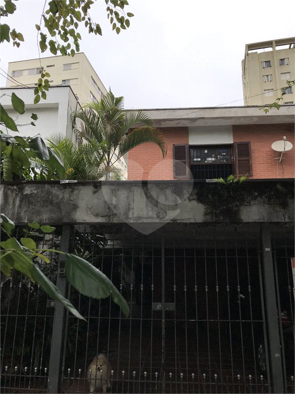 Sobrado à venda com 4 quartos, sendo 2 suítes,  em Vila Mariana, São Paulo, SP