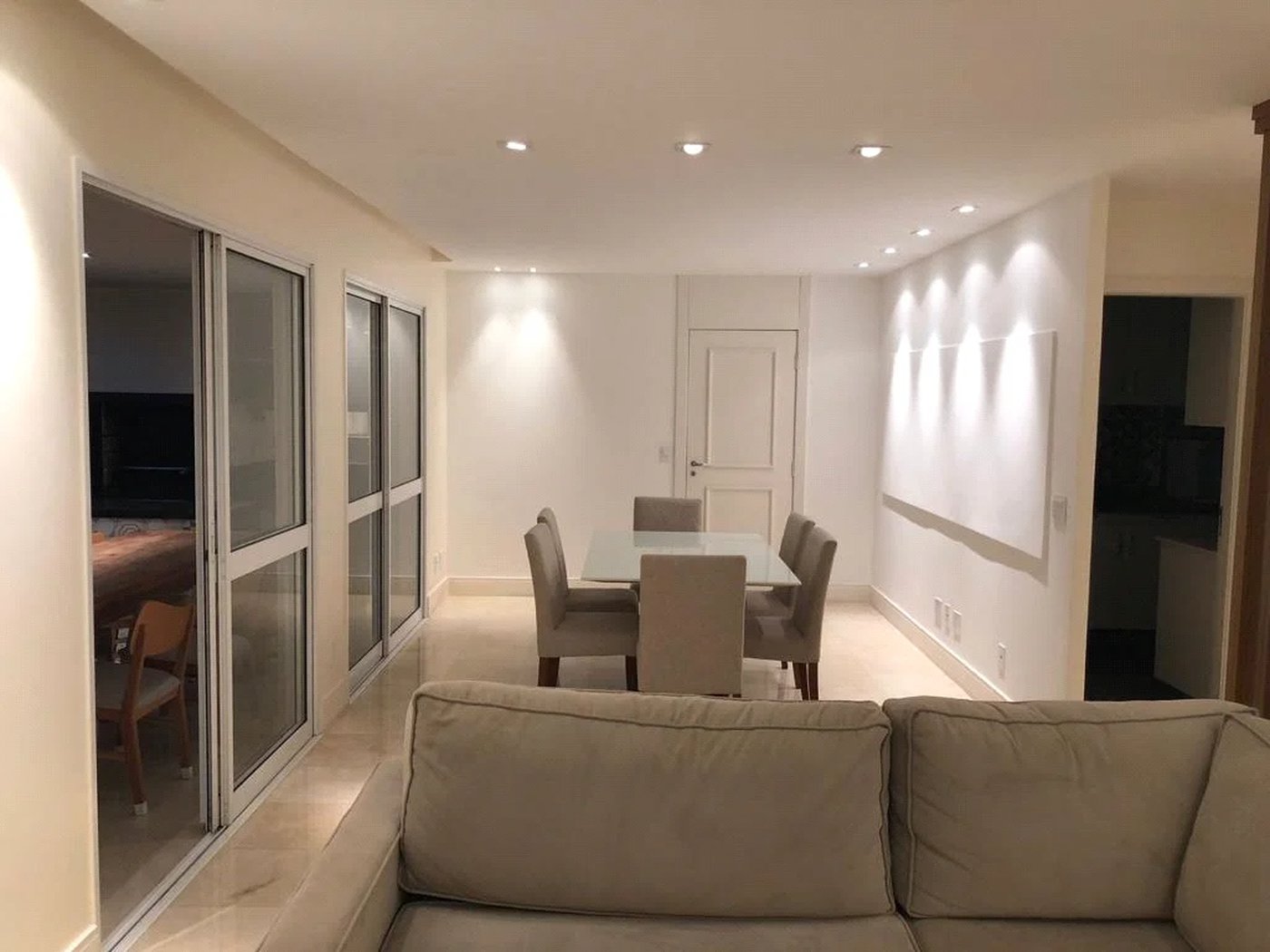 Apartamento à venda com 3 quartos, sendo 2 suítes, em Paraíso do Morumbi, São Paulo, SP