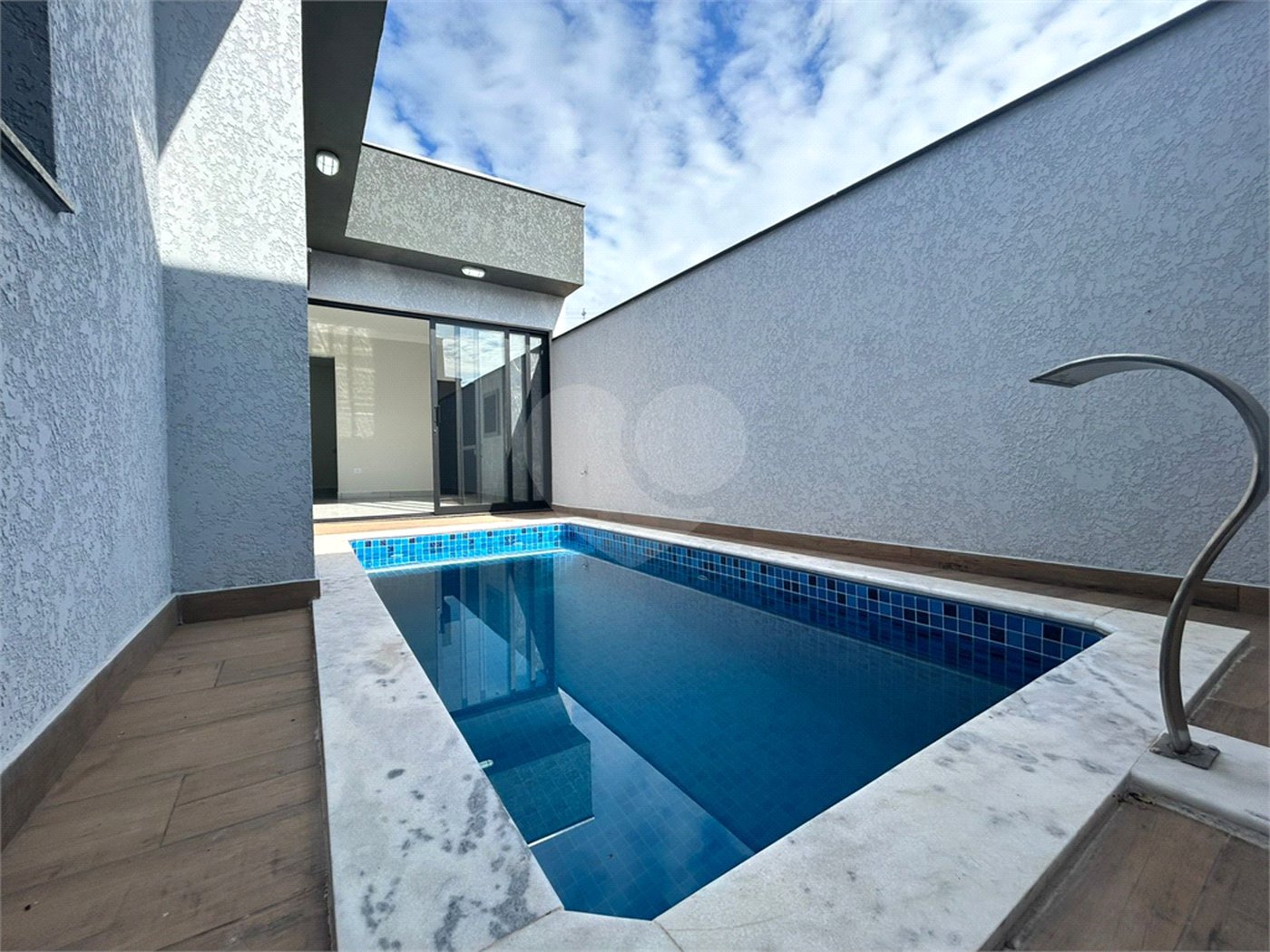 Casa à venda com 3 suítes no condomínio Jardim Villagio Wanel, Sorocaba - SP