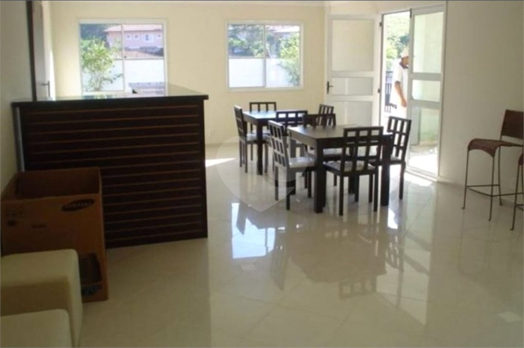 Casa à venda com 3 quartos, sendo 1 suíte,  no condomínio Liberty Village, São Paulo - SP