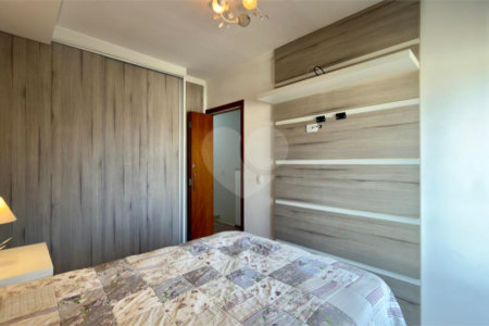 Casa à venda com 3 quartos, sendo 1 suíte, no condomínio Residencial Village Salermo, Sorocaba - SP