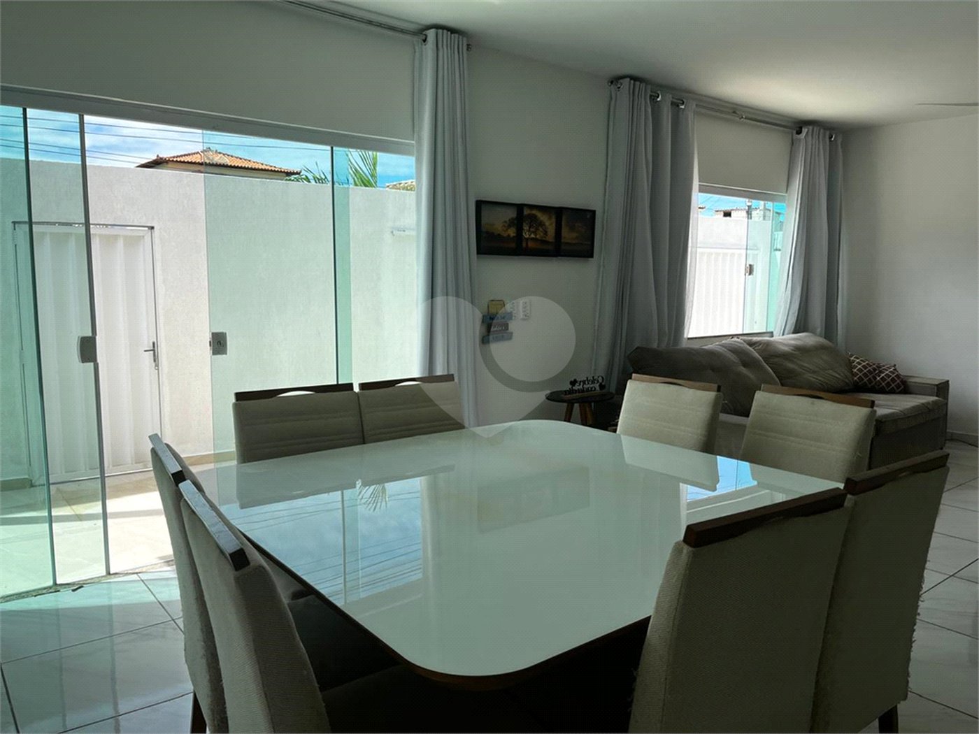 Casa à venda com 4 quartos, sendo 2 suítes, em Peró, Cabo Frio, RJ