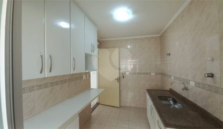 Apartamento à venda com 3 quartos em Jardim Londrina, São Paulo, SP