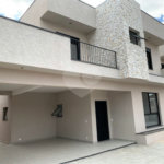 Casa à venda com 3 suítes no condomínio Residencial Celina, Atibaia - SP