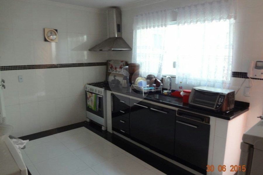 Casa Térrea à venda com 3 quartos, sendo 1 suíte, em Vila Irmãos Arnoni, São Paulo, SP