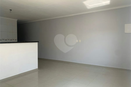 Sobrado à venda com 3 quartos, sendo 1 suíte, em Nova Cerejeira, Atibaia, SP