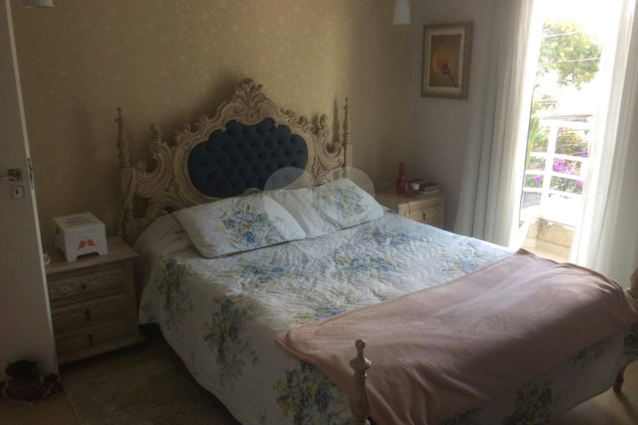 Casa à venda com 4 quartos, sendo 3 suítes, em Santana, São Paulo, SP
