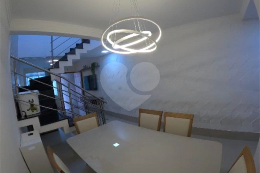 Sobrado à venda com 3 quartos, sendo 1 suíte, em Vila Lucia, São Paulo, SP
