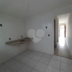 Casa à venda com 2 quartos, sendo 1 suíte, no condomínio Residencial Marlene Correia, Rio de Janeiro - RJ