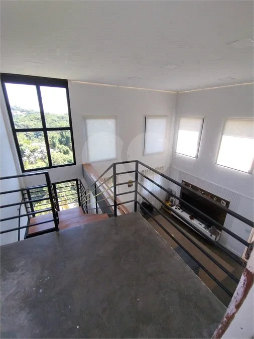 Casa à venda ou para alugar com 3 quartos, sendo 1 suíte, no condomínio Alpes da Cantareira, Mairiporã - SP