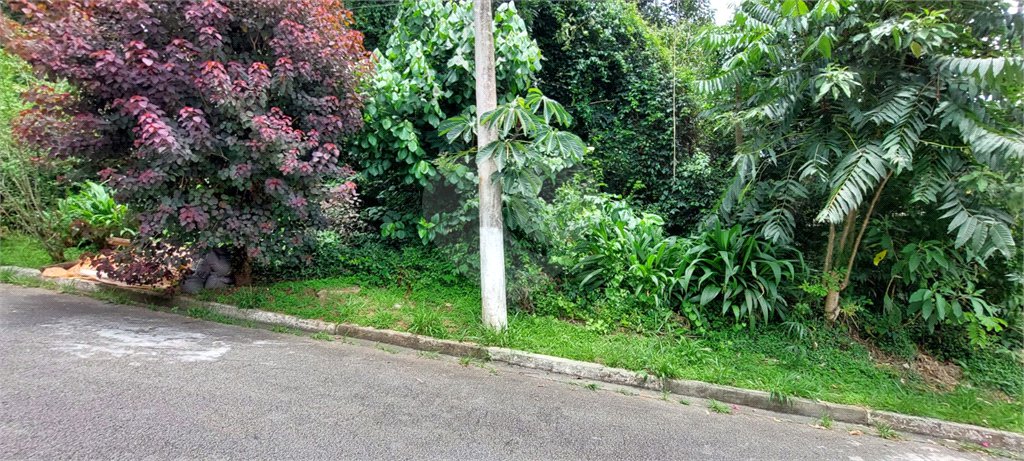 Terreno à venda no condomínio Champs Elysees Village, Mairiporã - SP