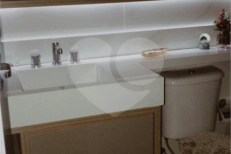 Apartamento à venda com 3 quartos, sendo 1 suíte, em Condomínio Royal Park, São José dos Campos, SP