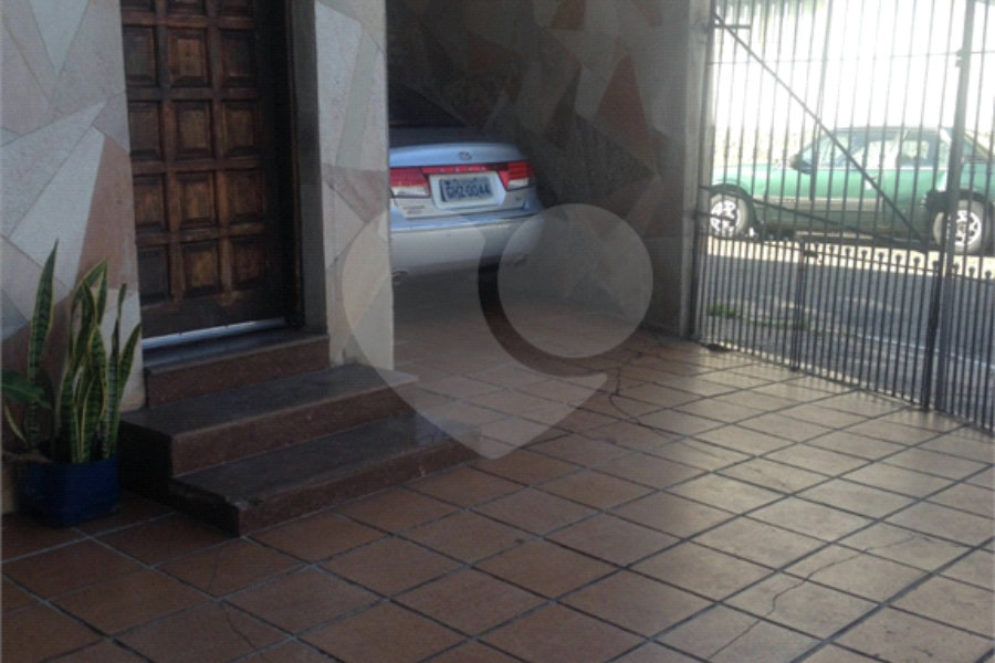 Sobrado à venda com 4 quartos em Limão, São Paulo, SP