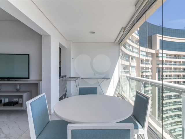 Apartamento para alugar com 2 quartos, sendo 1 suíte,  em Pinheiros, São Paulo, SP