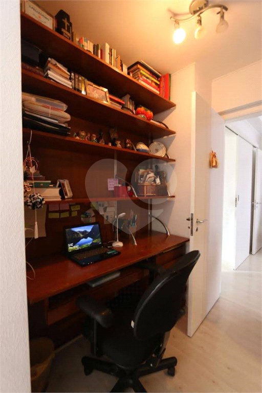 Apartamento à venda com 4 quartos, sendo 2 suítes,  em Vila Uberabinha, São Paulo, SP