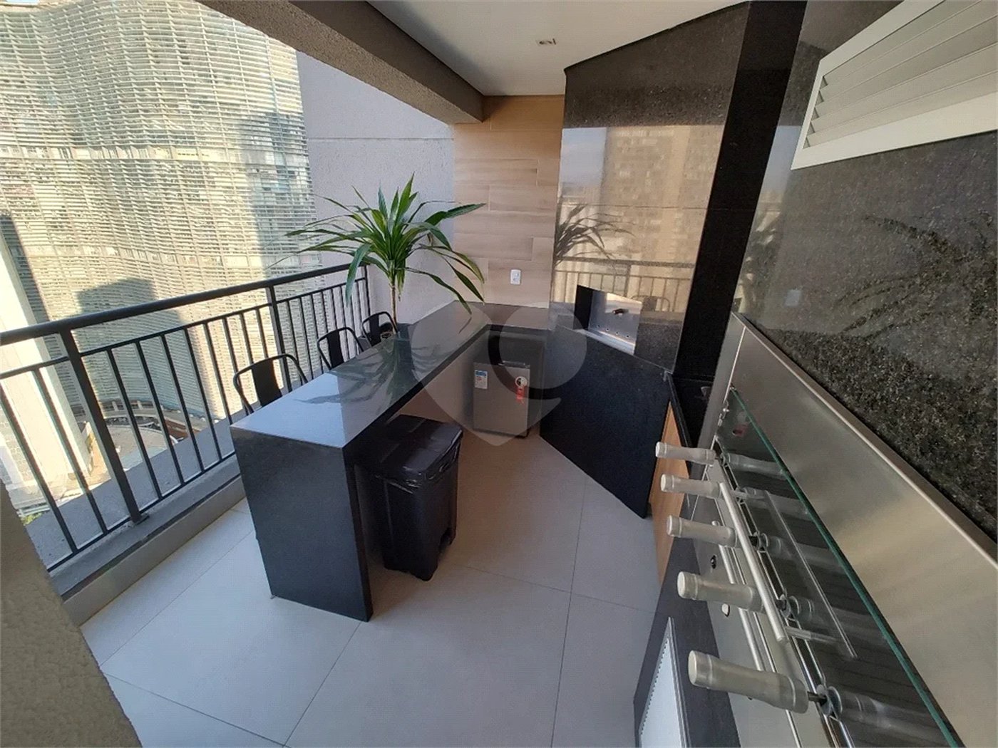 Studio Mobiliado na República – 22m² com Varanda