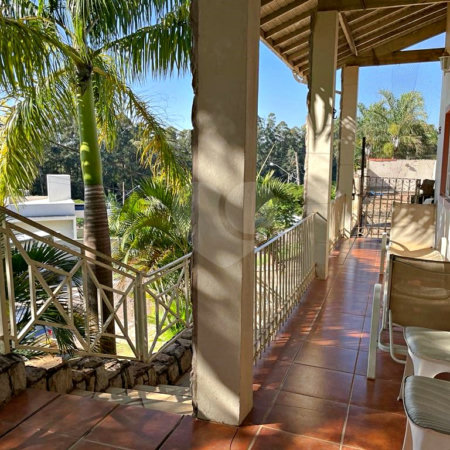 Casa à venda com 4 quartos, sendo 3 suítes,  no condomínio Terras de Santa Teresa, Itupeva - SP