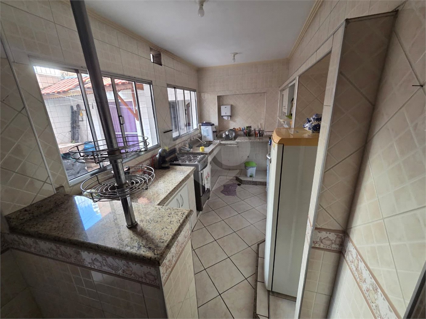 Sobrado à venda ou para alugar com 6 quartos, sendo 2 suítes, em Santana, São Paulo, SP