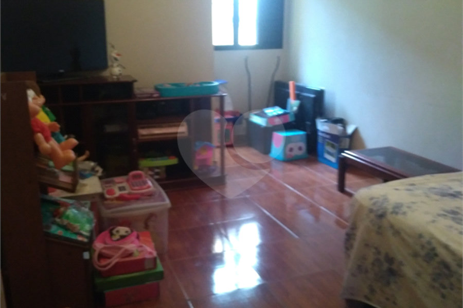 Sobrado à venda com 4 quartos, sendo 3 suítes, em Limão, São Paulo, SP