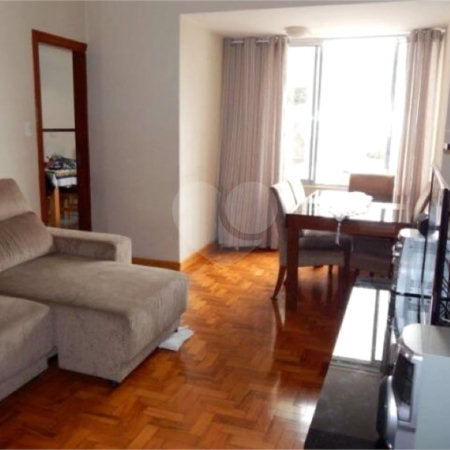 Apartamento à venda com 3 quartos, sendo 1 suíte,  em Aclimação, São Paulo, SP