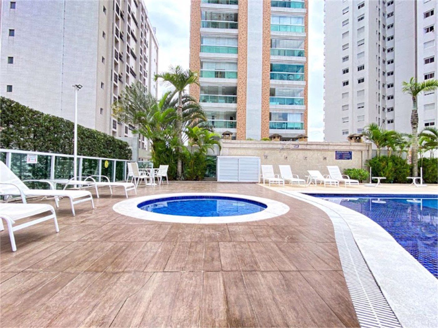 Apartamento com 3 dormitórios à venda, 125 m² por R$ 1.700.000,00 - Ponta da Praia - Santos/SP