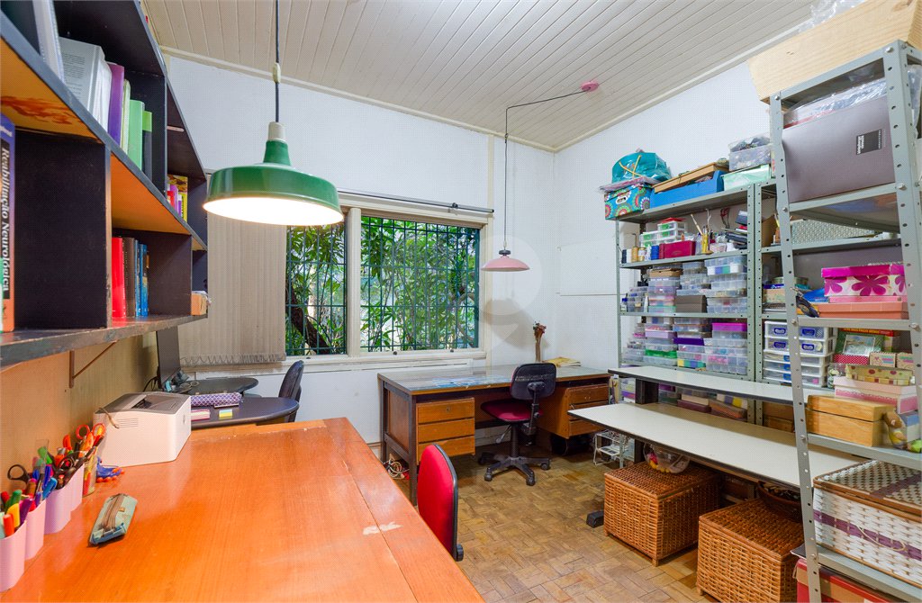 Casa Térrea à venda com 5 quartos, sendo 2 suítes, em Alto da Boa Vista, São Paulo, SP