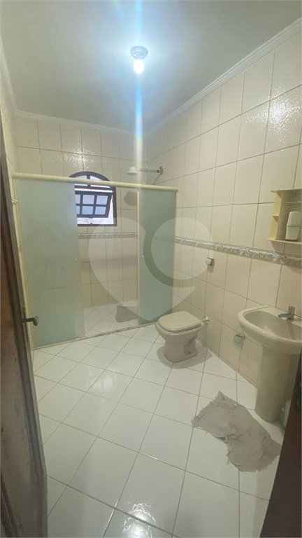 Sobrado à venda com 3 quartos, sendo 1 suíte, em Vila Virgínia, Itaquaquecetuba, SP